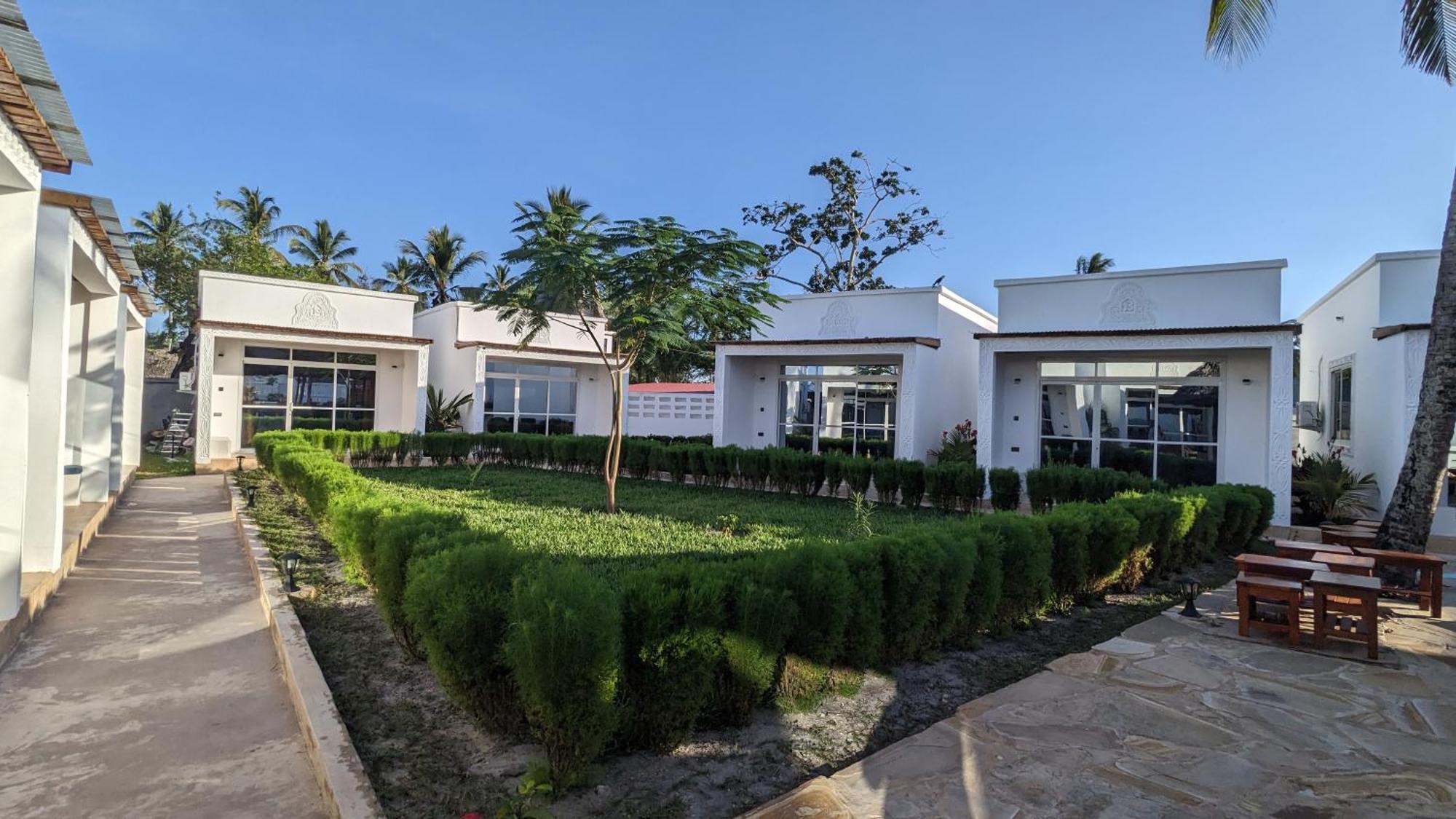 Mafia Dream Hotel Kilindoni Exterior photo