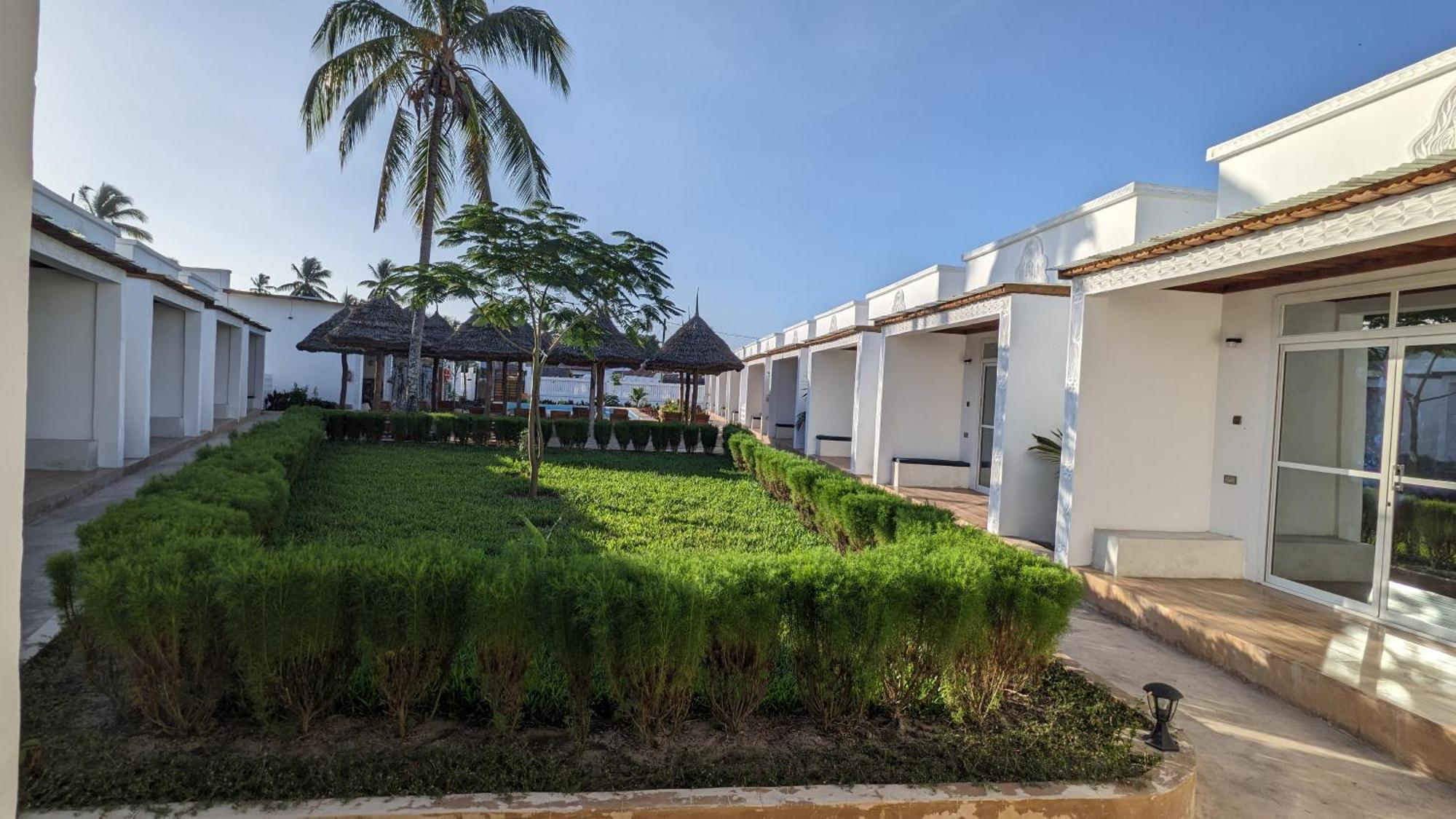 Mafia Dream Hotel Kilindoni Exterior photo